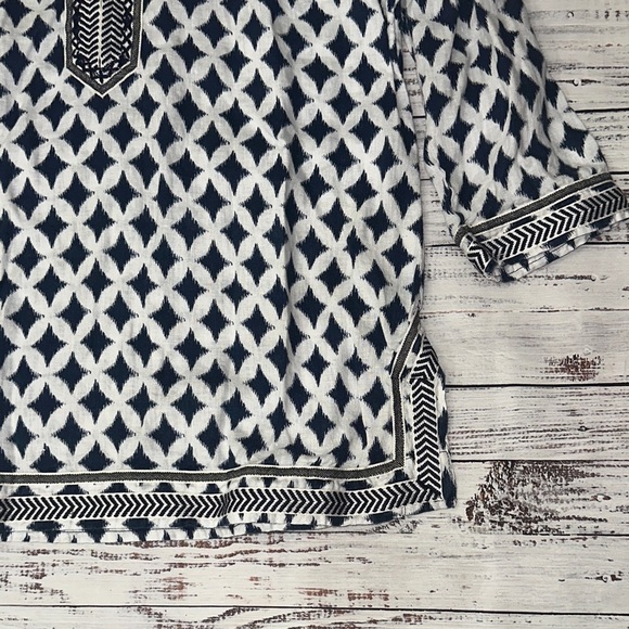 Charter Club Linen Navy and White Patterned Tunic Sz. M - Picture 5 of 9